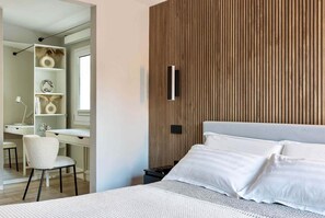 2 bedrooms, in-room safe, desk, soundproofing