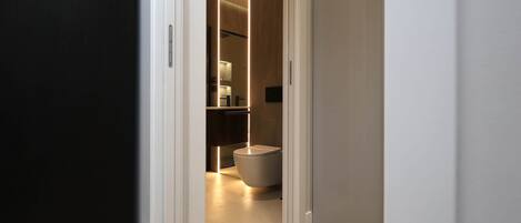Regadera, amenidades de baño ecológicas, secadora de cabello, bidet