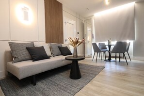 Interior - Charming & Luxurious GEM- Old Historical Town- Holiday Suite Garibaldi (Olbia)