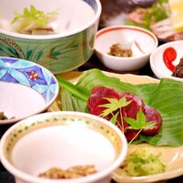 Alimentos y bebidas