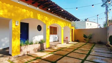 Fachada de la propiedad