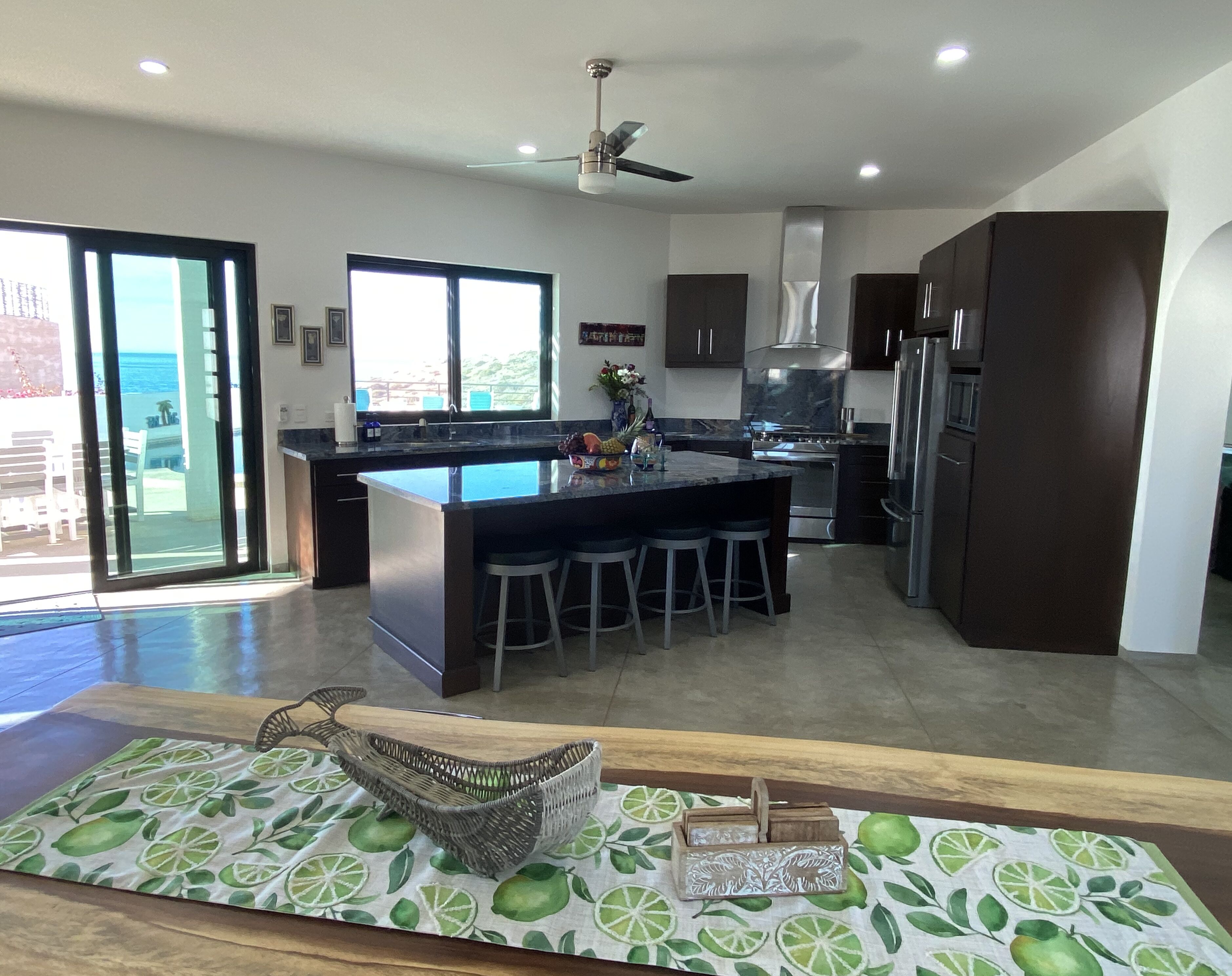 Welcome to Villa Emidora Views with heated pool & Jacuzzi! 