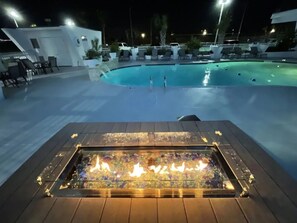 A heated pool - Beachfront Studio Fantastic Gulf Views! (Galveston)