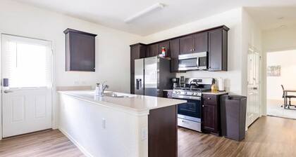 Welcome to your modern home in Austin, close to downtown and the airport!