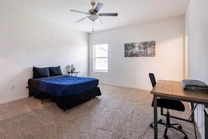 3 عدّة غرف نوم ومكتب ومكواة/لوح كي وواي فاي مجانًا