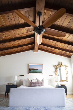 4 bedrooms, in-room safe, iron/ironing board, travel cot - Solana Beach Beauty (Solana Beach)