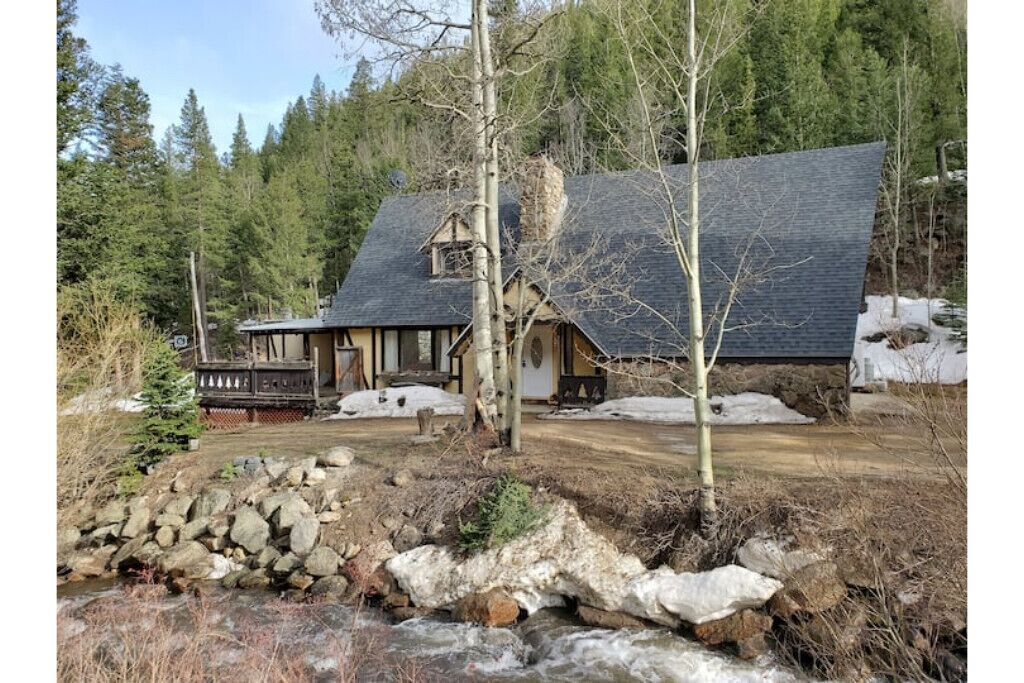 Perfect Cabin for your Adventures and Retreat