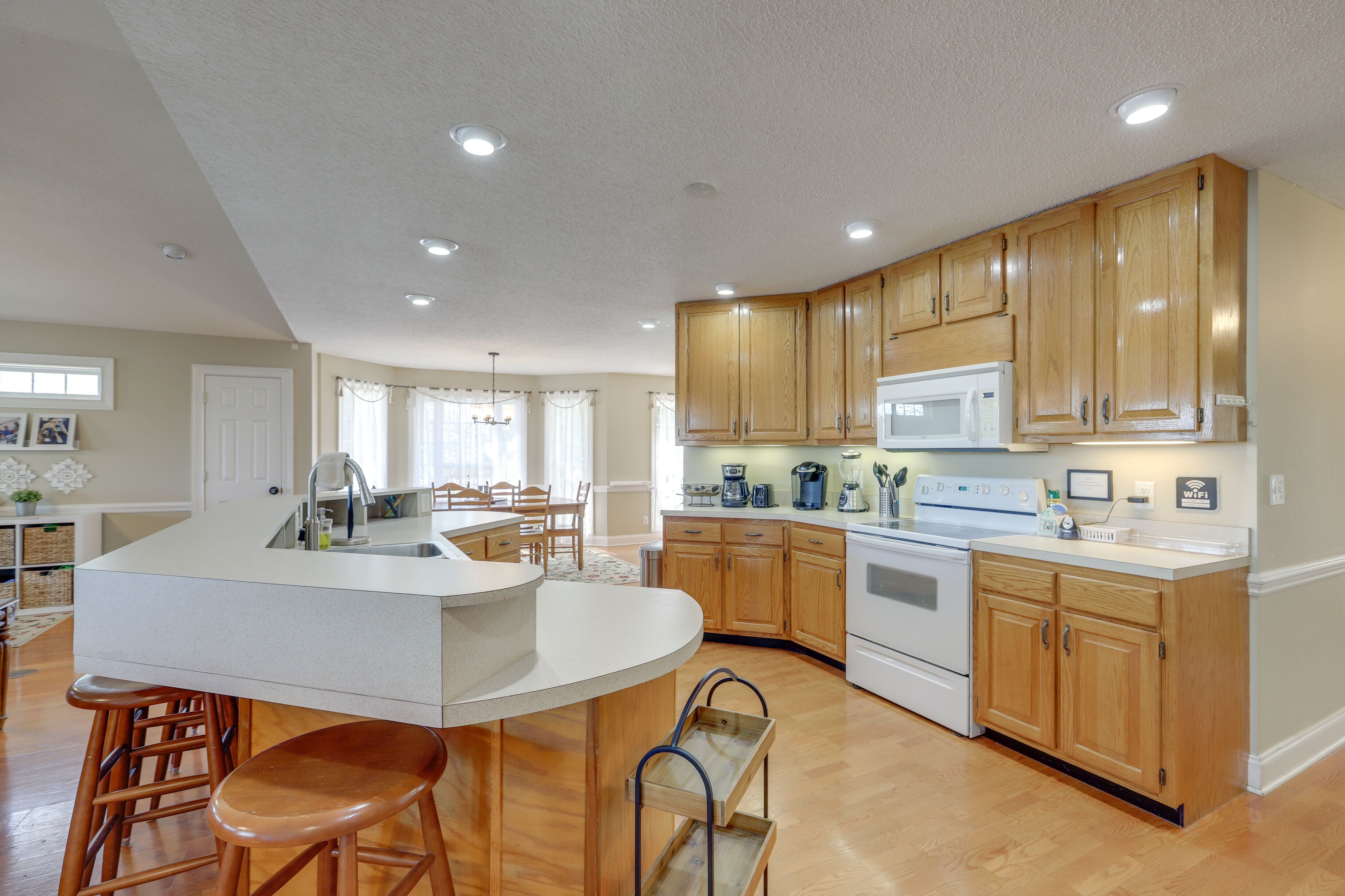 Pet-Friendly Milledgeville Home on Lake Sinclair!