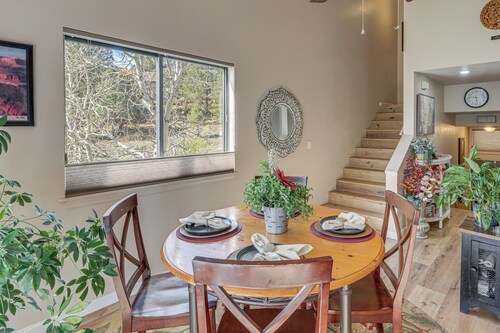 Walk to Golf & Trails! 'Aspen House' in Flagstaff