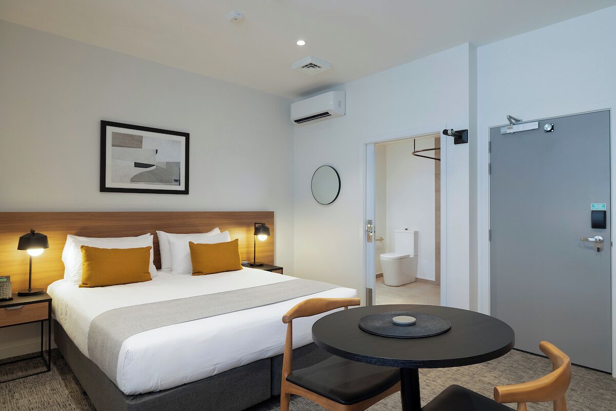 책상, 노트북 작업 공간, 무료 WiFi, 침대 시트