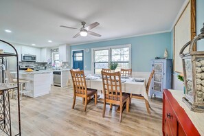 Dining - Cozy Wilmington Vacation Rental: 10 Mi to Beach! (Wilmington)