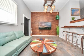 TV - Pet-Friendly Copper Loft near Beach & Nightlife (Galveston)