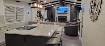 Stunning and Completely Remodeled Ranch Home! Walk to Downtown & Marina!