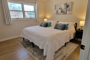 4 habitaciones, escritorio, tabla de planchar con plancha y wifi 