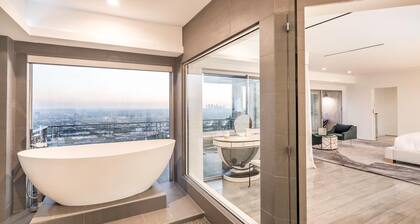 Stunning Modern Hollywood Hills Masterpiece available for long term stays months