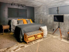 3 Schlafzimmer, Schreibtisch, Bügeleisen/Bügelbrett, Reisekinderbett