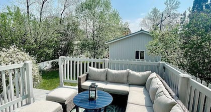 2-Bedroom Suite in the Heart of Downtown