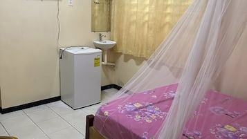 Phòng đôi Tiêu chuẩn, 1 phòng ngủ | Bàn, khu vực làm việc phù hợp cho laptop