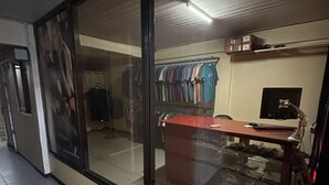Unclassified image, 3 of 16, button - SB7  (Paramaribo)