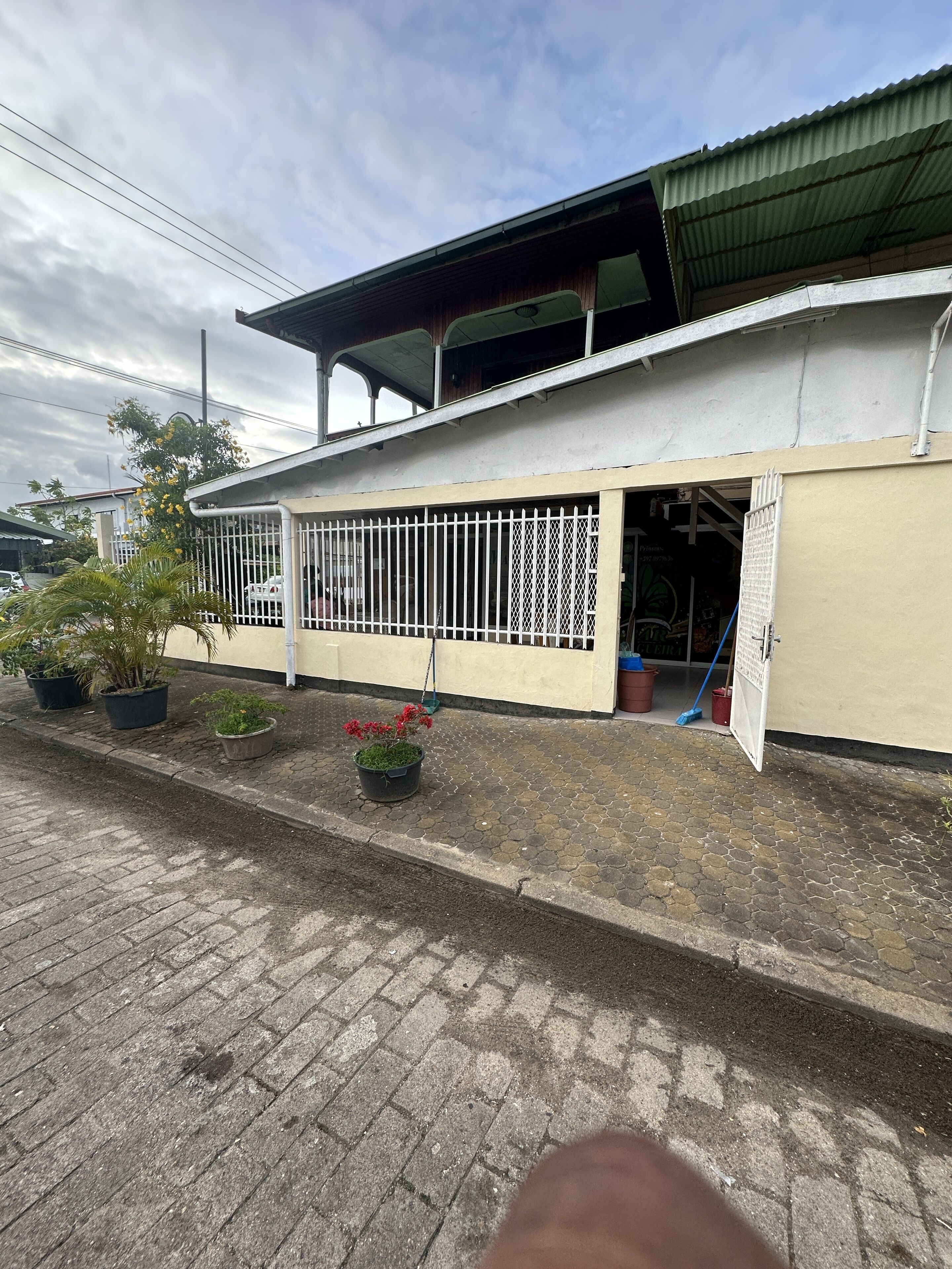 Mặt tiền nơi lưu trú