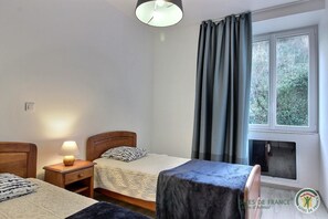 2 bedrooms, iron/ironing board, free WiFi, bed sheets - Le Rocher Rouge - PLESTIN LES GREVES (PLESTIN LES GREVES)