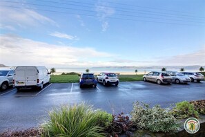 Property grounds - Le Rocher Rouge - PLESTIN LES GREVES (PLESTIN LES GREVES)