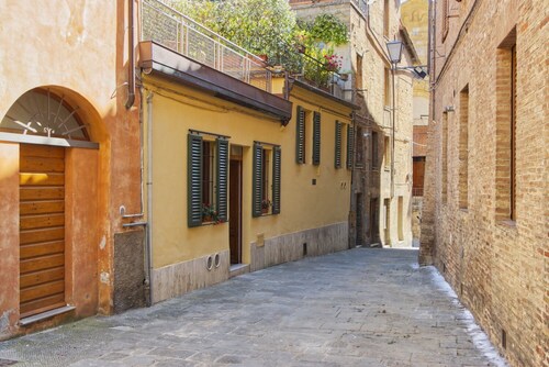 Magione 10 – House with 2 rooms in the old center of Siena, 900 m to Il Campo