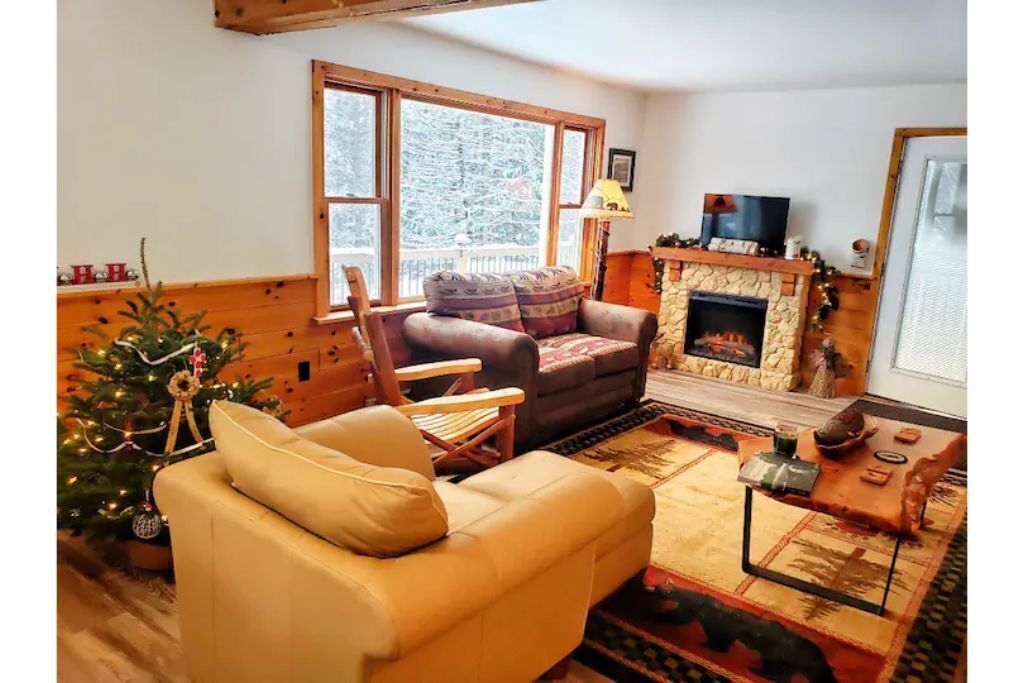 New Listing!- Secluded in Lake Placid NY- The Hundred Mile Cabin