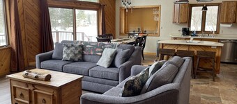 3BR Waterfront Home Steps to Downtown Eagle River