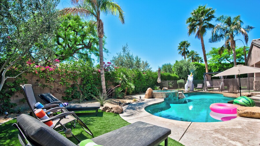 Casa Serenity Luxury Living w/ Pool & Jacuzzi