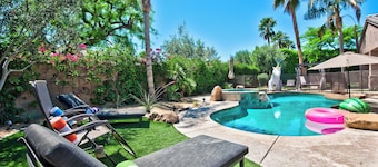 Casa Serenity Luxury Living w/ Pool & Jacuzzi