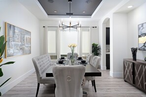 House - Casa Serenity Luxury Living w/ Pool & Jacuzzi (Indio)