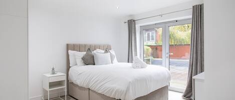 2 bedrooms, WiFi, bed sheets