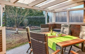 Outdoor dining - Nice home in Schneverdingen with WiFi (Schneverdingen)