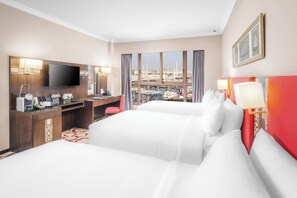 Egyptian cotton sheets, premium bedding, memory-foam beds, minibar - Millennium Taiba Hotel  (Madinah)