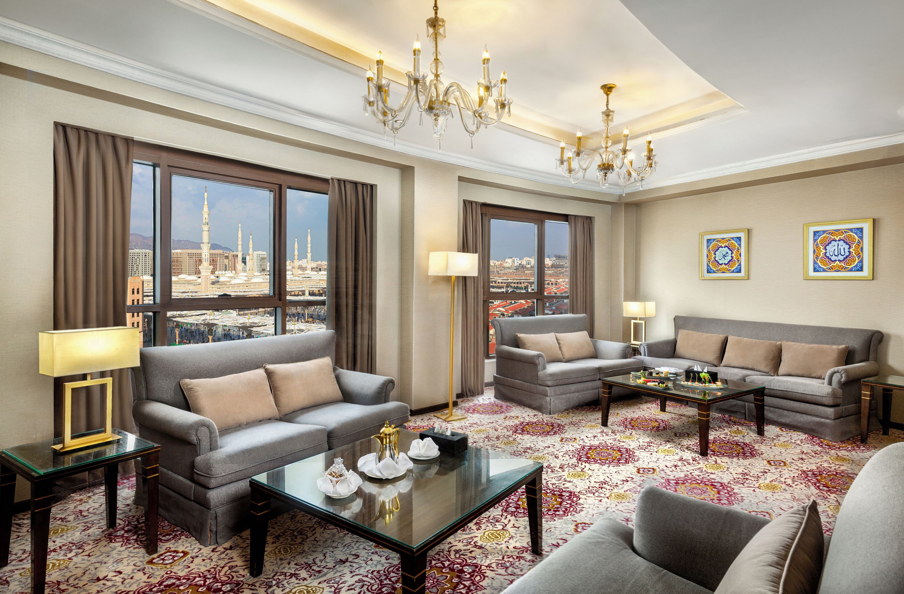 Royal Studio Suite | Egyptian cotton sheets, premium bedding, memory-foam beds, minibar