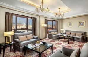 皇家開放式套房 | 埃及棉床單、高級寢具、記憶床  墊、迷你吧