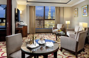 皇家開放式套房 | 埃及棉床單、高級寢具、記憶床墊、迷你吧