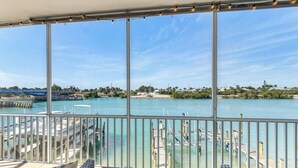 Interior - Waterfront Nokomis Condo < Half Mile to Beach! (Nokomis)