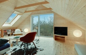 Fireplace, table tennis - Amazing home in Sejerø with kitchen (Sejerø)