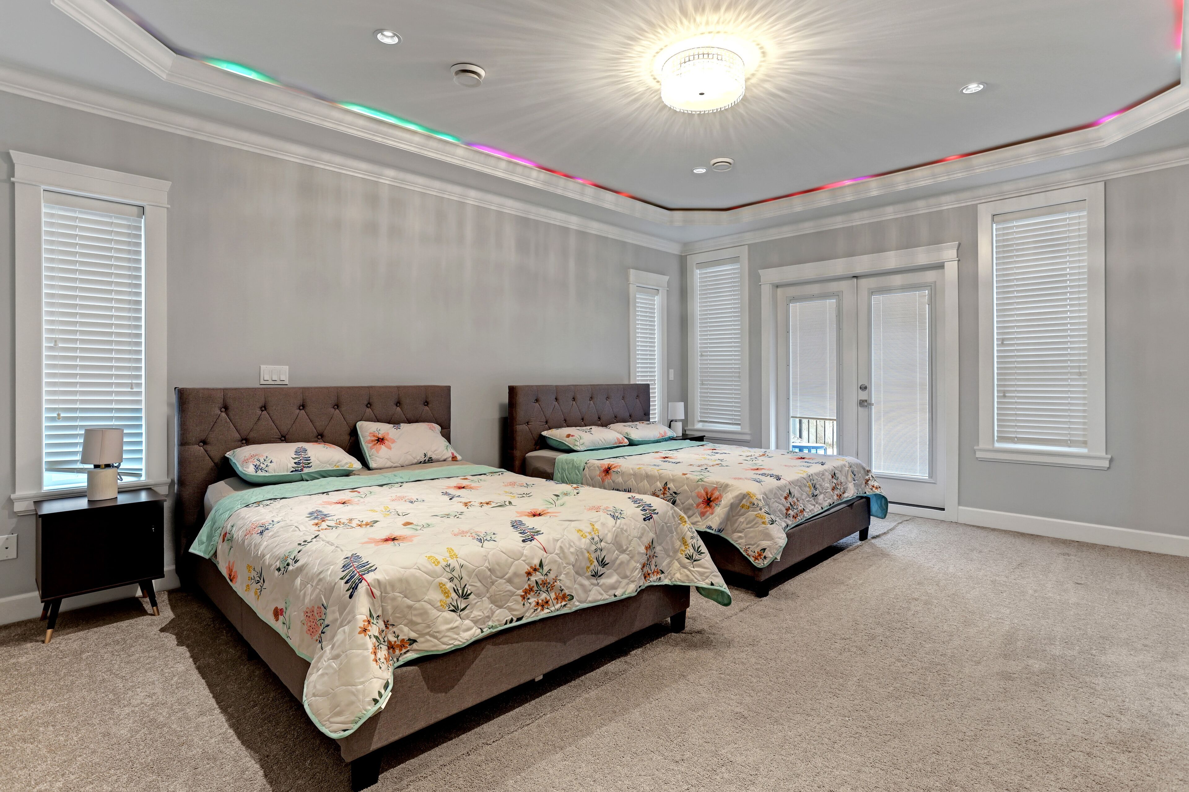 Full House Available Close to Skytrain Stations ,Shopping Center