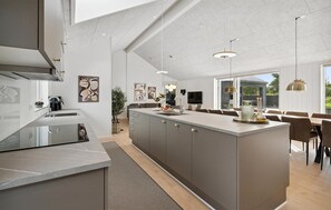 Kühlschrank, Mikrowelle, Geschirrspüler