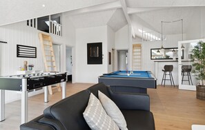 Spielezimmer