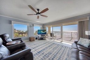 Living area - Direct Beachfront Condo, Ocean balcony view! (Indian Shores)