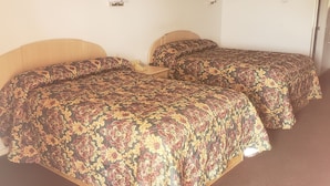 Blackout drapes, soundproofing, iron/ironing board (on request) - camlot inn motel (Big Spring)