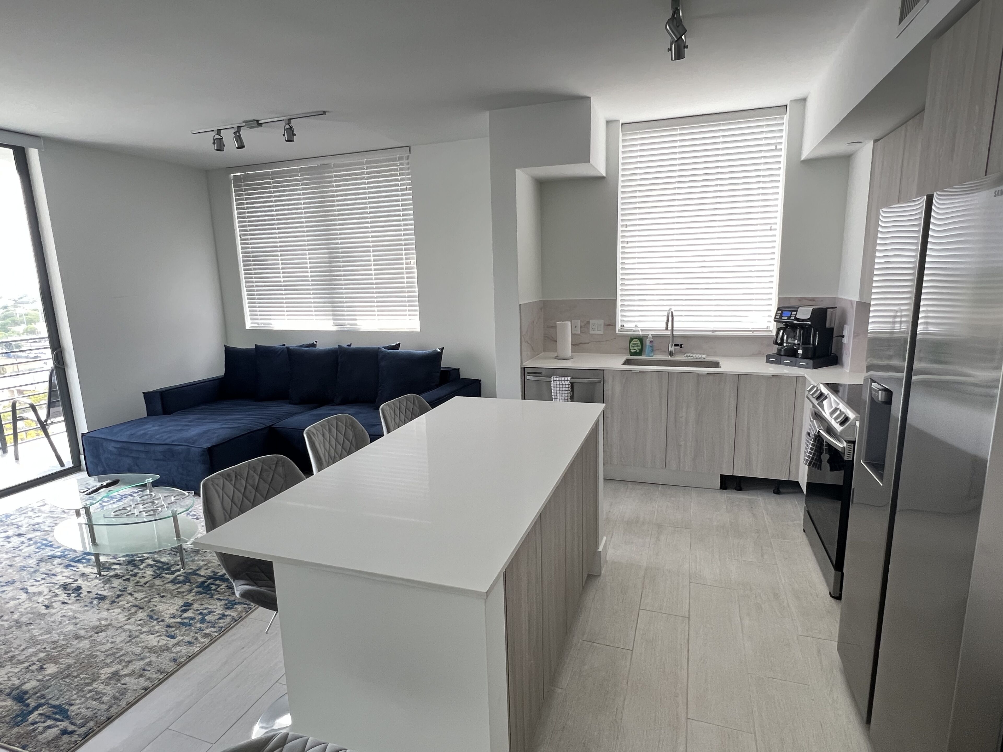 2 BEDROOM CONDO ON LAS OLAS/ FORT LAUDERDALE with balcony