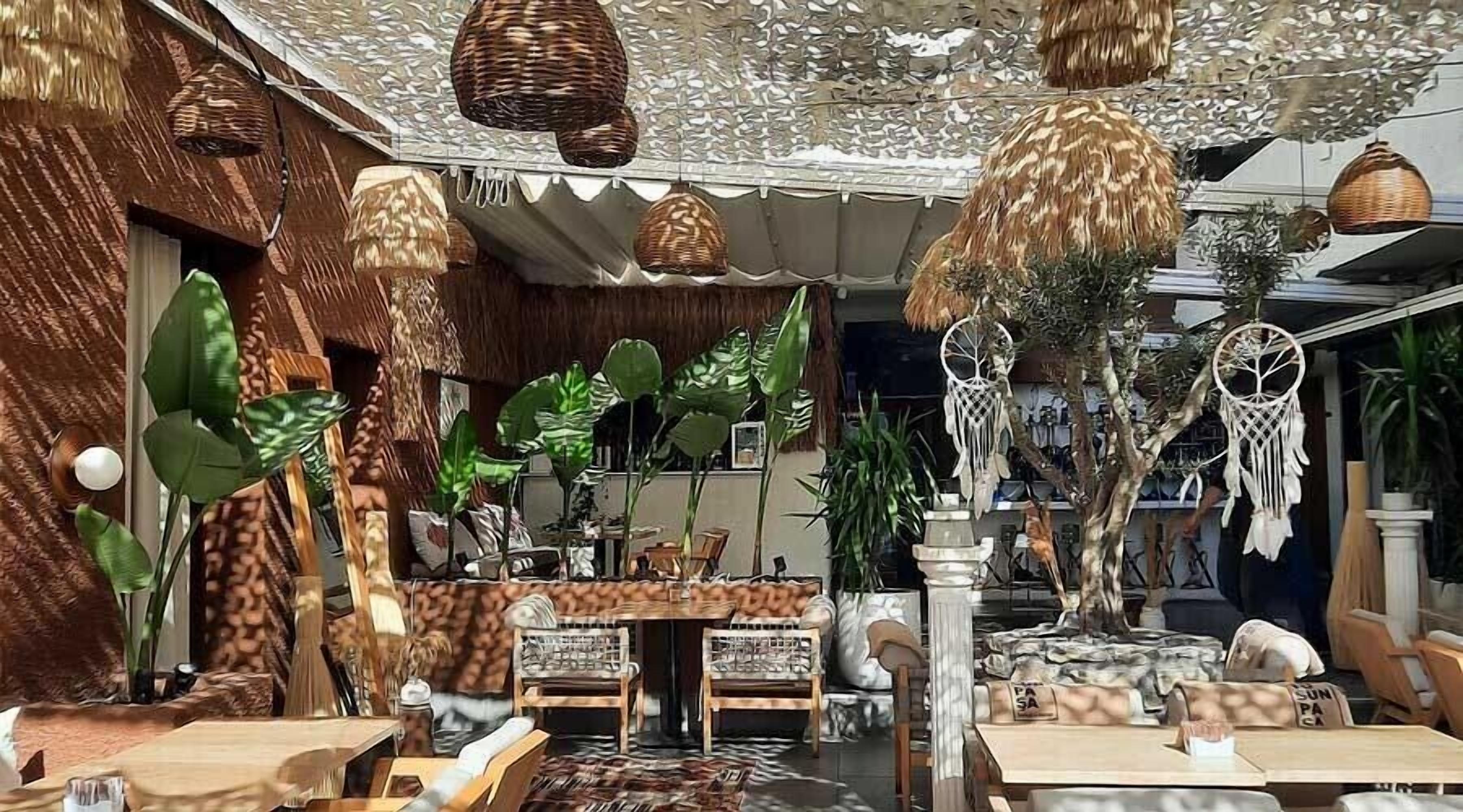 Foto - Tosunpasa Cafe Otel