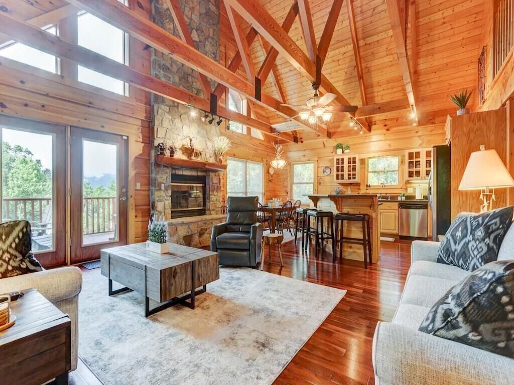 LUX 4BD Lodge w/ Views! Fire Pits + HOT TUB + Pool