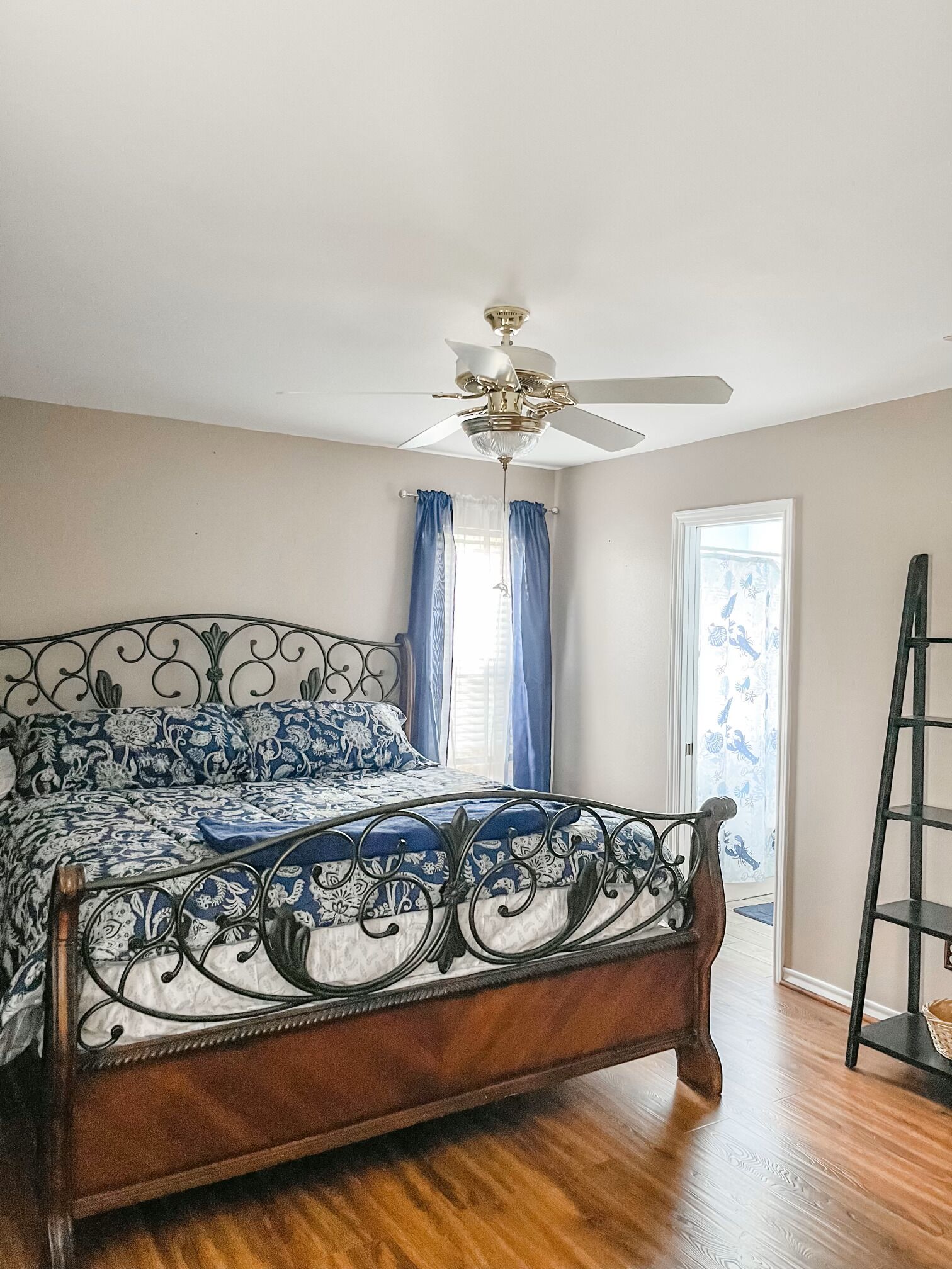 Cozy Home with Beautiful Sunsets