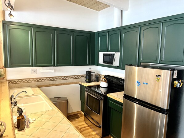 Fridge, microwave, oven, dishwasher